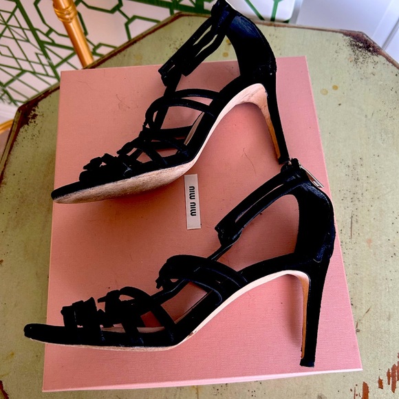 L.K.Bennett London suede heels, size 37,5 - Picture 2 of 6